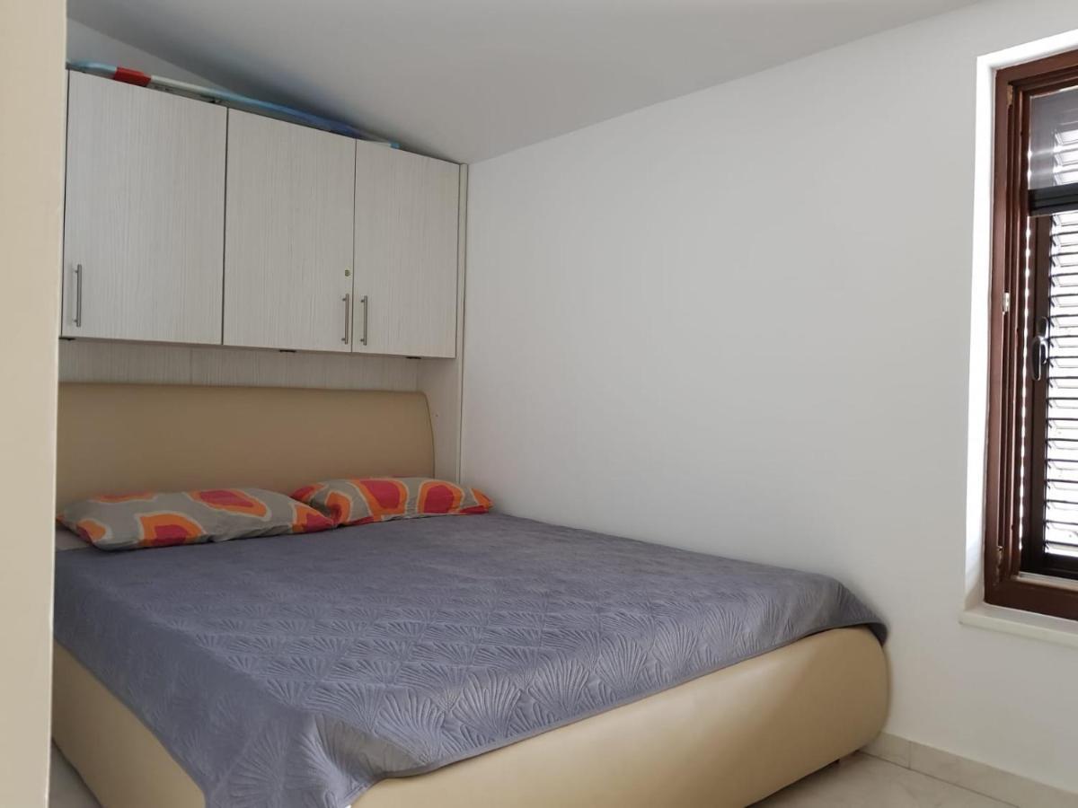 Relax Zone III Apartamento Malinska Exterior foto